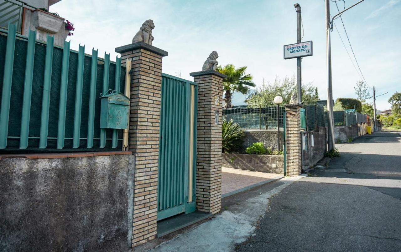 ペダーラ Grotta Del Monaco Bed & Breakfast エクステリア 写真