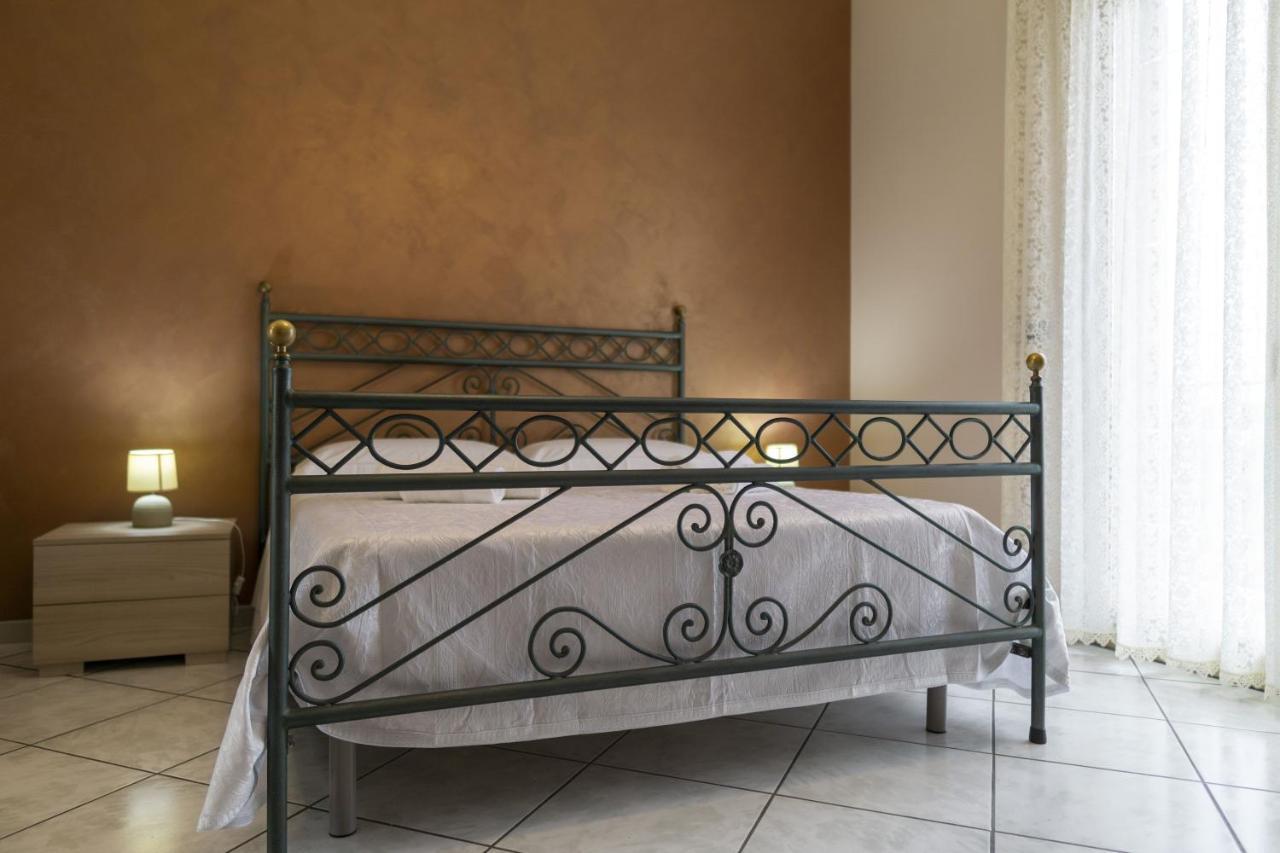 ペダーラ Grotta Del Monaco Bed & Breakfast エクステリア 写真