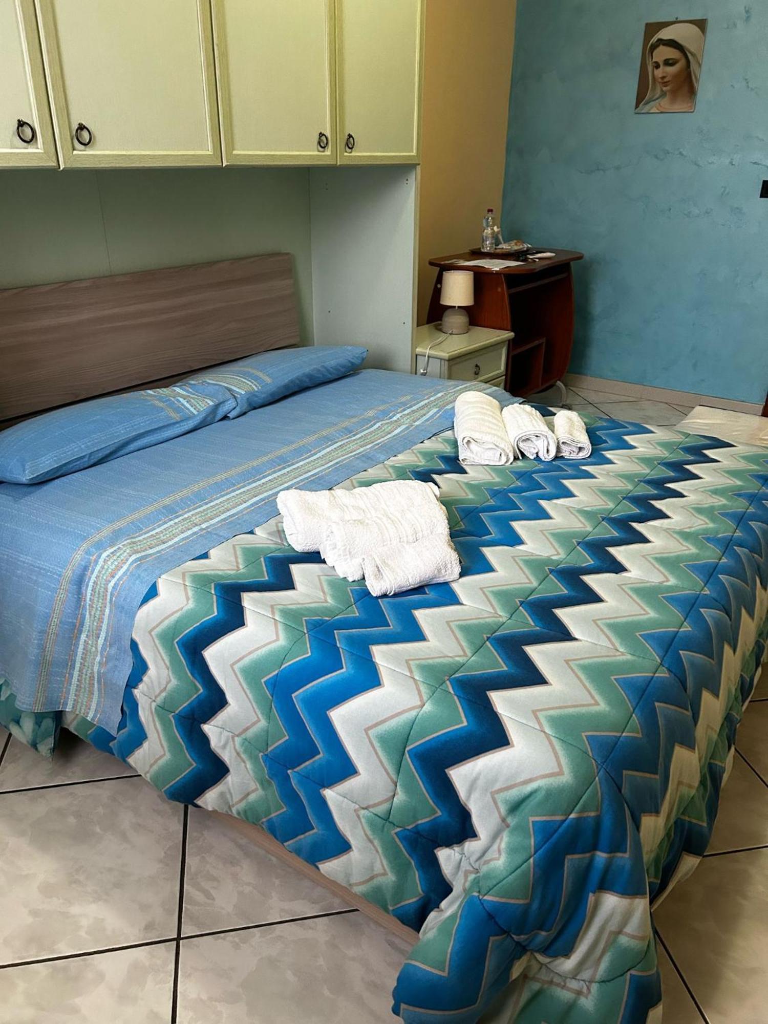 ペダーラ Grotta Del Monaco Bed & Breakfast エクステリア 写真