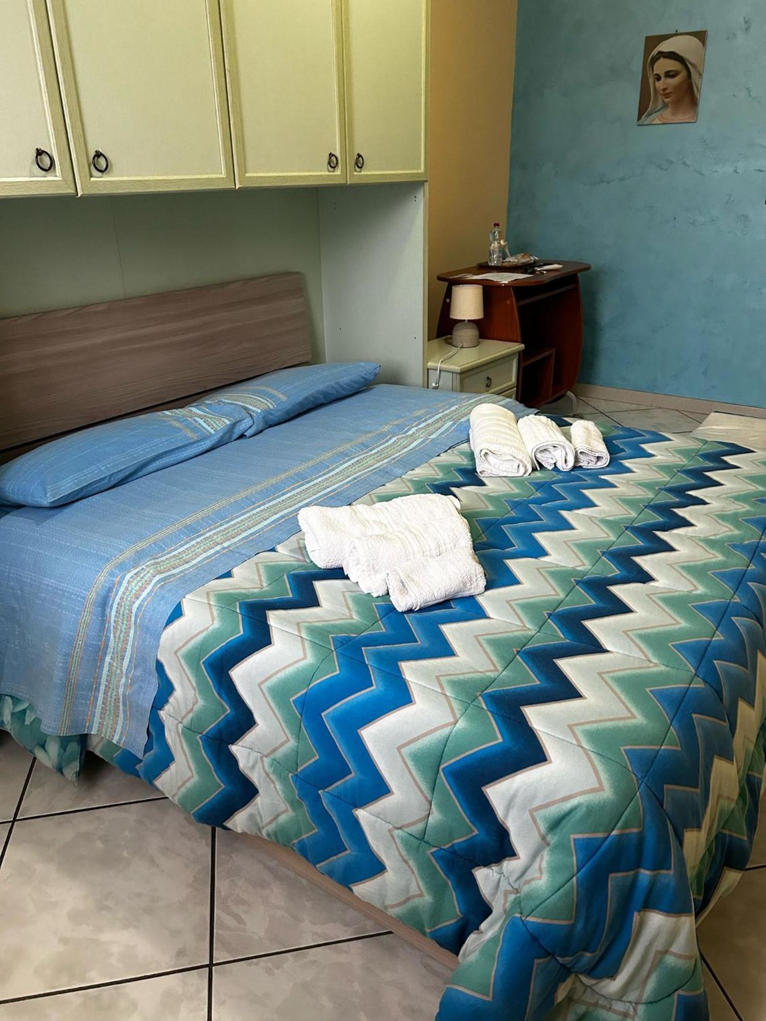ペダーラ Grotta Del Monaco Bed & Breakfast 部屋 写真